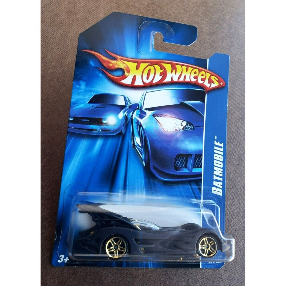 2006 Hot Wheels BATMOBILE Flat Black Mainline Series 207/223 1:64 PR 5 Spoke MOC